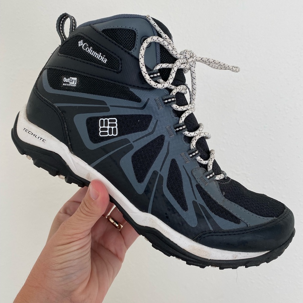 COLUMBIA Women’s Hiking Boot - Gently Used